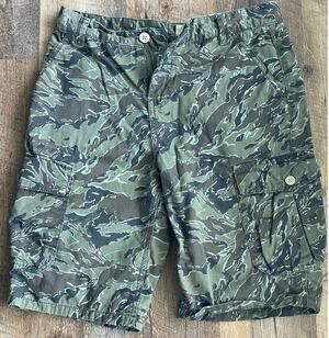 Lucky Brand sz 14 boys camo cargo shorts 100% cotton